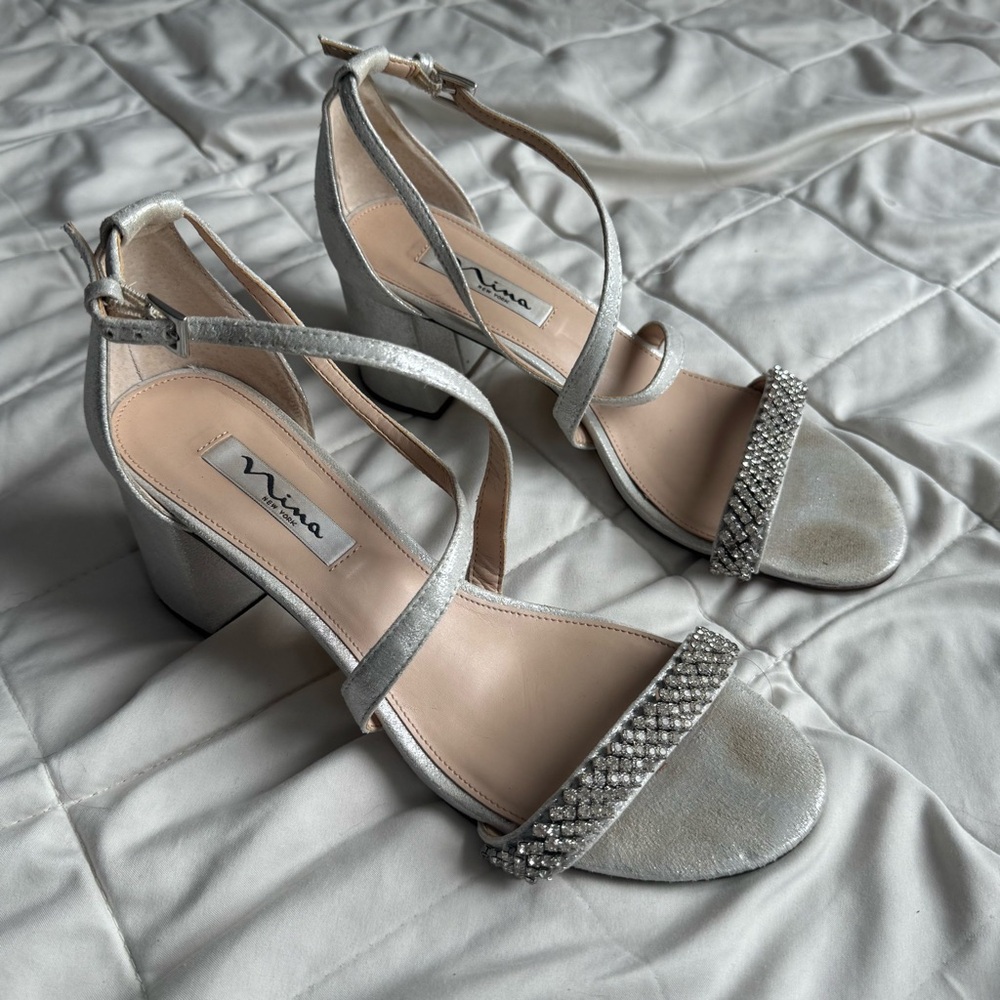 Nina silver open toe low heels size 9